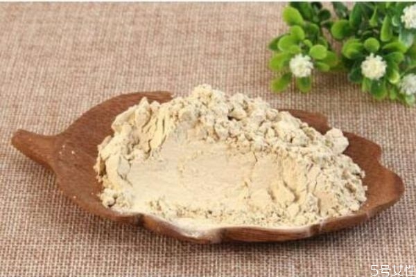 三七粉泡水會結(jié)塊嗎 三七粉泡水后有沉淀是怎么回事 三七粉泡水會結(jié)塊嗎 三七粉泡水后有沉淀是怎么回事