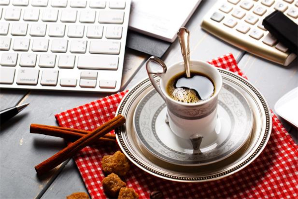 黑咖啡每天喝多少合適 黑咖啡能空腹喝嗎 黑咖啡每天喝多少合適 黑咖啡能空腹喝嗎