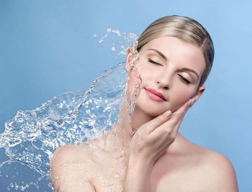 女性多大年齡開(kāi)始護(hù)膚 十八歲怎么樣護(hù)膚