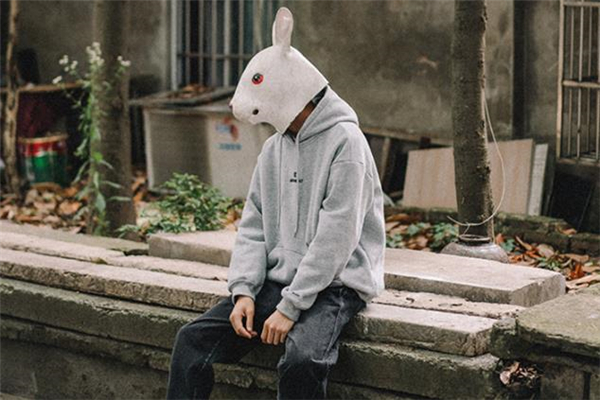 春天流行什么顏色連帽衛(wèi)衣 春天連帽衛(wèi)衣搭配圖片 春天流行什么顏色連帽衛(wèi)衣 春天連帽衛(wèi)衣搭配圖片