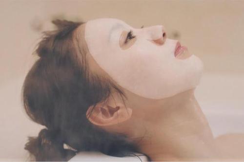 化妝前可以敷面膜嗎 皮膚狀態(tài)太差為什么不能敷面膜 化妝前可以敷面膜嗎 皮膚狀態(tài)太差為什么不能敷面膜