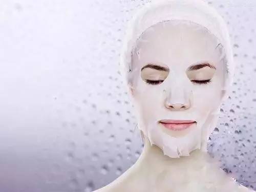 化妝前可以敷面膜嗎 皮膚狀態(tài)太差為什么不能敷面膜 化妝前可以敷面膜嗎 皮膚狀態(tài)太差為什么不能敷面膜