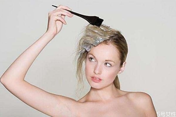 染發(fā)劑會過期嗎 使用過期染發(fā)劑的后果 染發(fā)劑會過期嗎 使用過期染發(fā)劑的后果