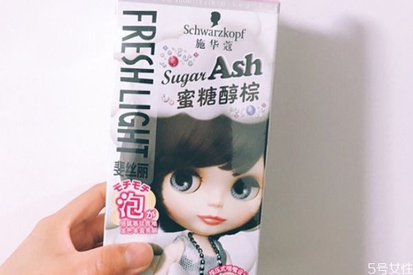 施華蔻染發(fā)劑用不完下次再用可以用嗎 染發(fā)劑的保質(zhì)期 施華蔻染發(fā)劑用不完下次再用可以用嗎 染發(fā)劑的保質(zhì)期