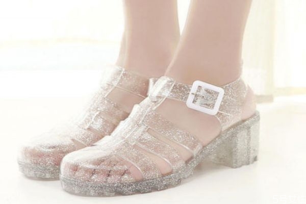 透明果凍鞋發(fā)黃怎么辦 透明鞋變黃怎么辦 透明果凍鞋發(fā)黃怎么辦 透明鞋變黃怎么辦