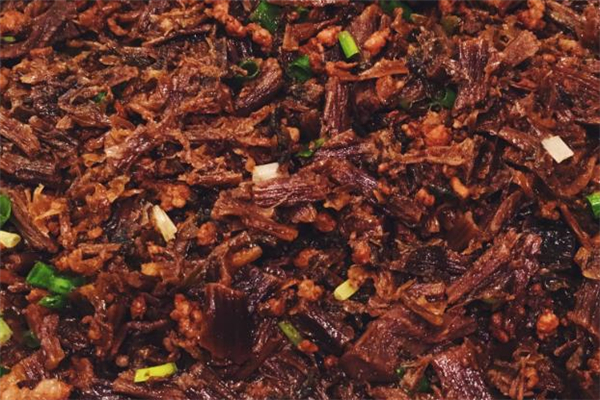 梅干菜有保質期嗎 梅干菜有白色是發(fā)霉嗎 梅干菜有保質期嗎 梅干菜有白色是發(fā)霉嗎