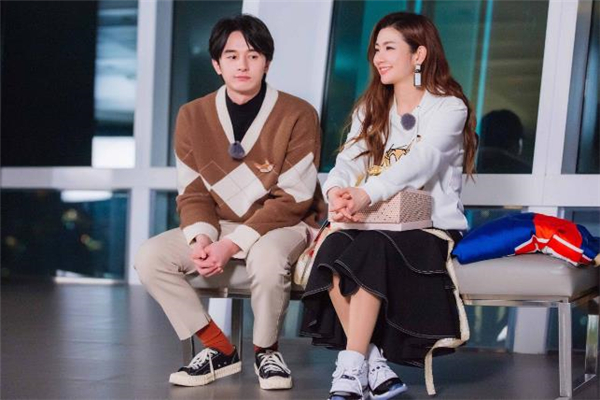 結(jié)婚紀念日怎么發(fā)朋友圈 結(jié)婚紀念日要不要過 結(jié)婚紀念日怎么發(fā)朋友圈 結(jié)婚紀念日要不要過