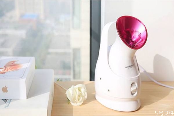 蒸臉器里面放什么保濕效果好 蒸臉器冷噴的使用時(shí)間 蒸臉器里面放什么保濕效果好 蒸臉器冷噴的使用時(shí)間