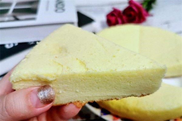 電飯煲做蛋糕發(fā)不起來(lái)怎么回事 電飯煲蛋糕不蓬松的原因 電飯煲做蛋糕發(fā)不起來(lái)怎么回事 電飯煲蛋糕不蓬松的原因