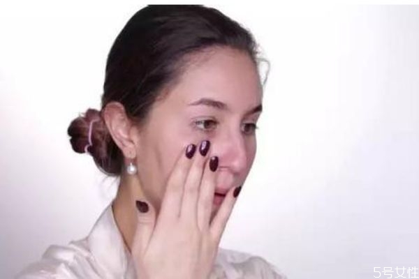 多睡覺能預防黑眼圈嗎 多睡覺能預防黑眼圈嗎