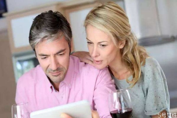 女大男小的婚姻會幸福嗎 女大男小的婚姻最大年齡差 女大男小的婚姻會幸福嗎 女大男小的婚姻最大年齡差