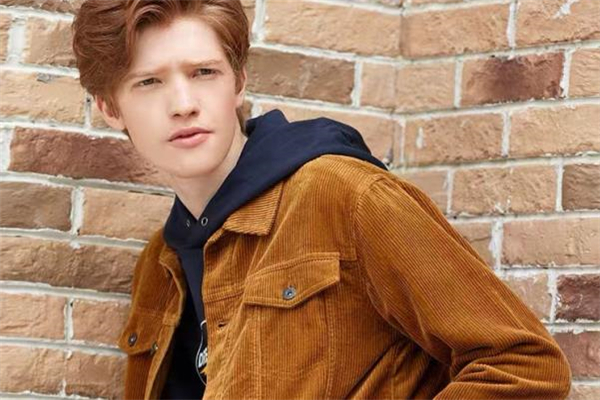 燈芯絨外套怎么搭配 燈芯絨外套搭配圖片 燈芯絨外套怎么搭配 燈芯絨外套搭配圖片