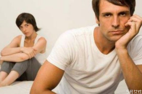 男友冷暴力的表現(xiàn) 情侶如何解決冷暴力 男友冷暴力的表現(xiàn) 情侶如何解決冷暴力