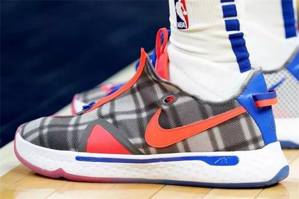 pg4和哈登4哪個(gè)好 pg4中底配置怎么樣 pg4和哈登4哪個(gè)好 pg4中底配置怎么樣