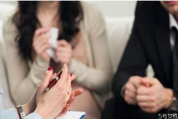 男人冷靜多久復(fù)婚率高 離婚多長時(shí)間可以復(fù)婚 男人冷靜多久復(fù)婚率高 離婚多長時(shí)間可以復(fù)婚