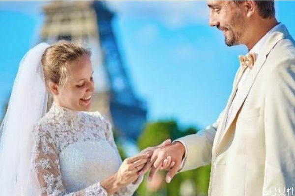 男人冷靜多久復(fù)婚率高 離婚多長時(shí)間可以復(fù)婚 男人冷靜多久復(fù)婚率高 離婚多長時(shí)間可以復(fù)婚