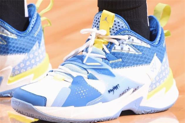 威少3鞋墊是粘在一起的嗎 威少3鞋墊可以拿出來嗎 威少3鞋墊是粘在一起的嗎 威少3鞋墊可以拿出來嗎