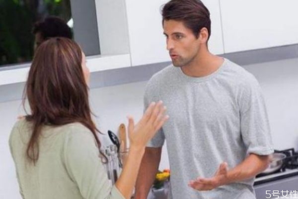 什么是中年感情危機(jī) 中年夫妻的感情危機(jī)有什么 什么是中年感情危機(jī) 中年夫妻的感情危機(jī)有什么