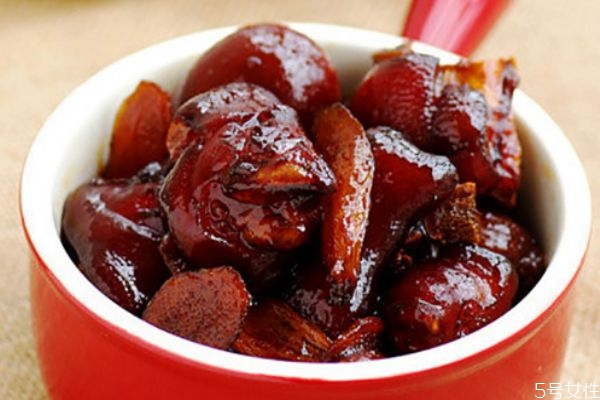 豬腳姜的做法 吃豬腳姜有什么好處 豬腳姜的做法 吃豬腳姜有什么好處