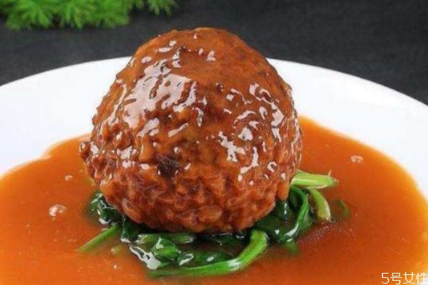 紅燒獅子頭的家常做法 紅燒獅子頭怎么做好吃 紅燒獅子頭的家常做法 紅燒獅子頭怎么做好吃