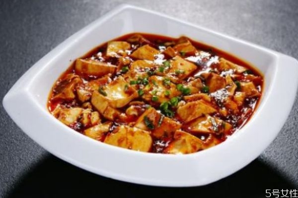 麻婆豆腐怎么做好吃 麻婆豆腐的簡單做法 麻婆豆腐怎么做好吃 麻婆豆腐的簡單做法