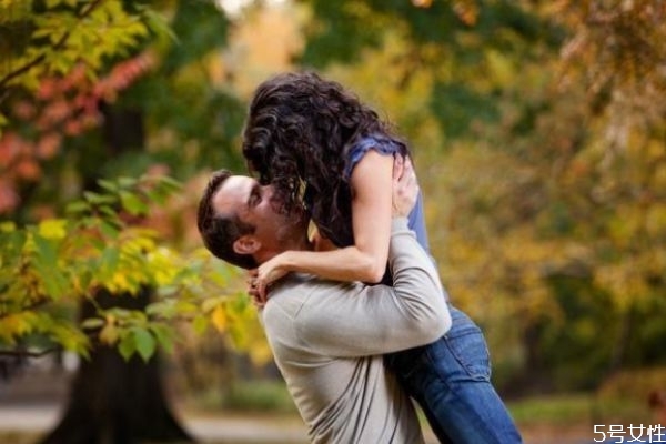 結(jié)婚15年是什么婚 結(jié)婚多少年各是什么婚 結(jié)婚15年是什么婚 結(jié)婚多少年各是什么婚