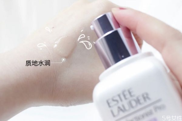 雅詩蘭黛肌光精華可以白天用嗎 雅詩蘭黛肌光精華成分 雅詩蘭黛肌光精華可以白天用嗎 雅詩蘭黛肌光精華成分