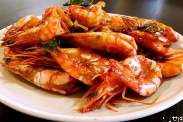 油燜大蝦怎么做好吃 油燜大蝦簡單做法 油燜大蝦怎么做好吃 油燜大蝦簡單做法