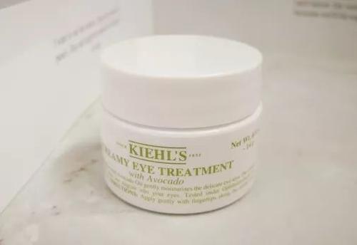 二十六歲用什么眼霜好 二十六歲需要用眼霜的原因 二十六歲用什么眼霜好 二十六歲需要用眼霜的原因