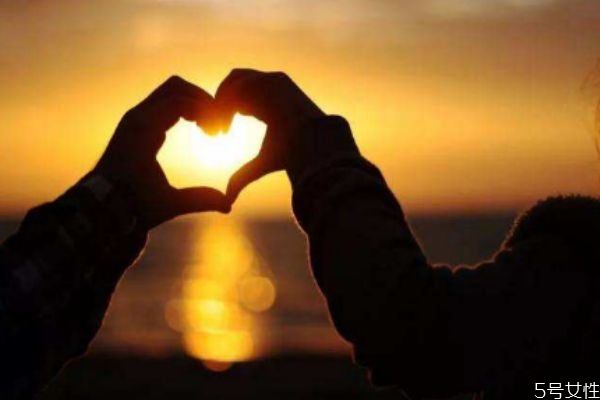 相愛的人一定會(huì)在一起嗎 婚姻一定是以愛情為前提嗎 相愛的人一定會(huì)在一起嗎 婚姻一定是以愛情為前提嗎