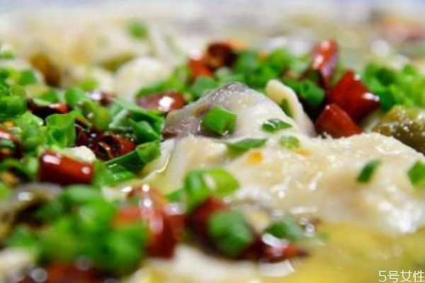 酸菜魚怎么做好吃 酸菜魚的簡單做法 酸菜魚怎么做好吃 酸菜魚的簡單做法