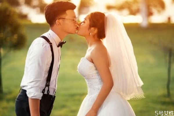 婚前恐懼癥有哪些表現(xiàn) 女人恐婚癥的表現(xiàn) 婚前恐懼癥有哪些表現(xiàn) 女人恐婚癥的表現(xiàn)