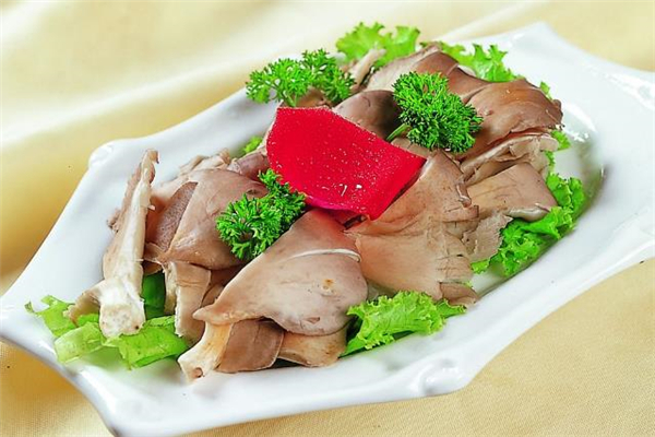 平菇一捏就碎還能吃嗎 平菇上面有疙瘩還能吃嗎 平菇一捏就碎還能吃嗎 平菇上面有疙瘩還能吃嗎