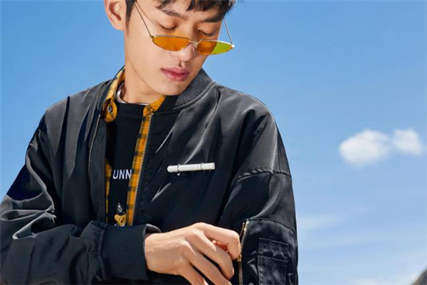 男生早春穿什么上衣 早春流行什么男裝 男生早春穿什么上衣 早春流行什么男裝