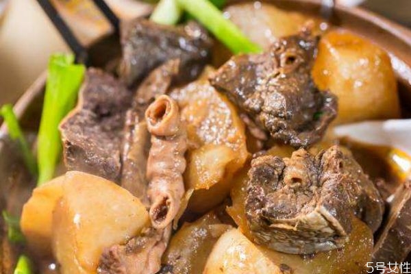 牛肺怎么做好吃 牛肺的簡(jiǎn)單做法 牛肺怎么做好吃 牛肺的簡(jiǎn)單做法