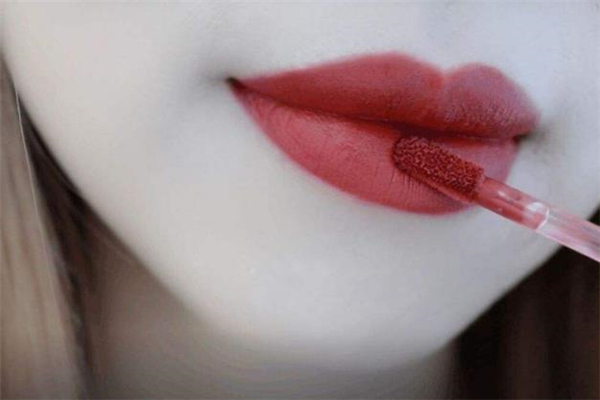 hedone唇釉安全嗎 hedone摩登時代唇釉是國貨嗎 hedone唇釉安全嗎 hedone摩登時代唇釉是國貨嗎