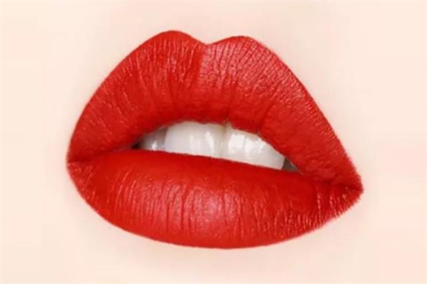 美寶蓮接吻棒試色 美寶蓮接吻棒哪個(gè)顏色好看 美寶蓮接吻棒試色 美寶蓮接吻棒哪個(gè)顏色好看