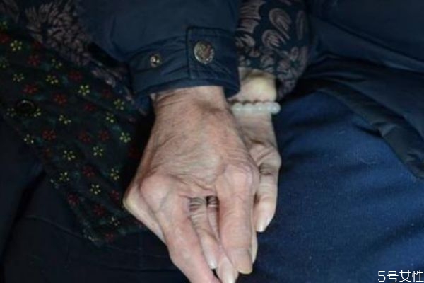 愛情必須付出嗎 愛情都是付出嗎 愛情必須付出嗎 愛情都是付出嗎