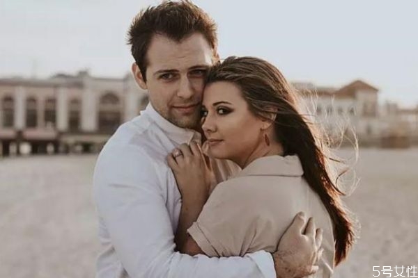 女人最怕男人說(shuō)哪些話 女人很愛(ài)聽(tīng)男人說(shuō)出這幾句話