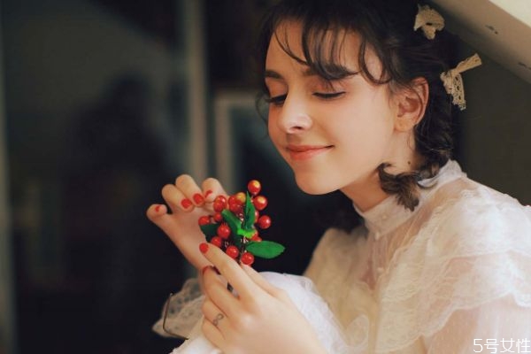 女人聽(tīng)不得這幾句肉麻話 這幾句話女人最愛(ài)聽(tīng)