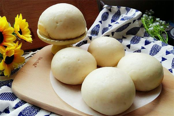 饅頭長(zhǎng)白毛了還能吃嗎 饅頭長(zhǎng)白毛是發(fā)霉了嗎 饅頭長(zhǎng)白毛了還能吃嗎 饅頭長(zhǎng)白毛是發(fā)霉了嗎