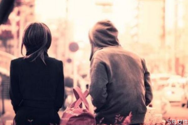 戀愛會讓人盲目嗎 戀愛中人智商真的為零嗎 戀愛會讓人盲目嗎 戀愛中人智商真的為零嗎