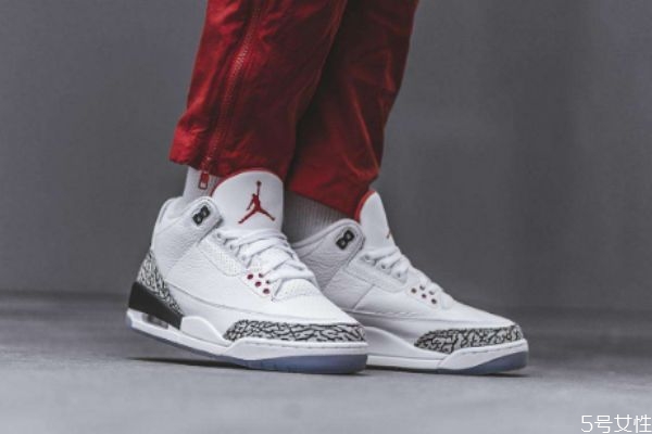 aj1里面臭可以用水洗嗎 如何清洗AJ鞋 aj1里面臭可以用水洗嗎 如何清洗AJ鞋