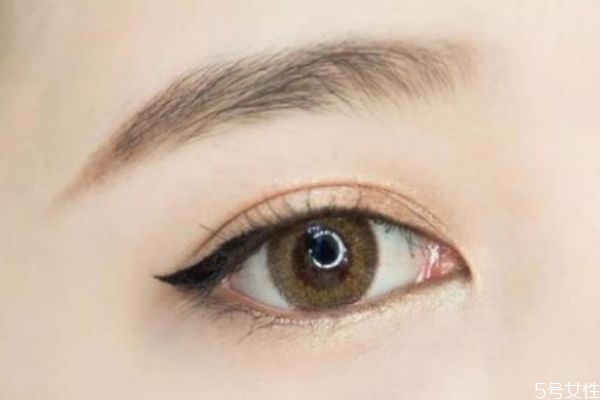 洗眼線(xiàn)最好的方法 洗眼線(xiàn)多久會(huì)褪色