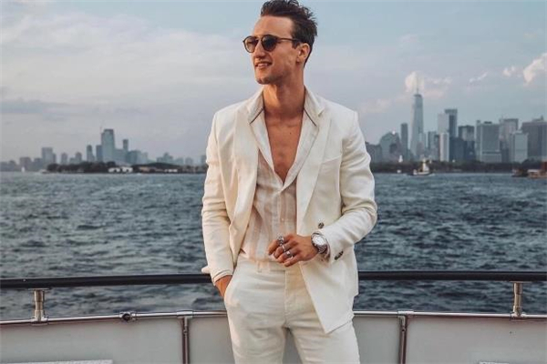 身材偏瘦的男生如何穿搭 男生偏瘦怎么穿顯壯 身材偏瘦的男生如何穿搭 男生偏瘦怎么穿顯壯