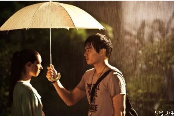 男生把你當(dāng)備胎的表現(xiàn) 如何分辨是否被人當(dāng)備胎 男生把你當(dāng)備胎的表現(xiàn) 如何分辨是否被人當(dāng)備胎