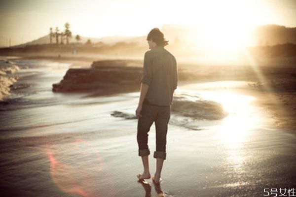 跟老公吵架了心情不好怎么辦 和老公吵架和好的方法 跟老公吵架了心情不好怎么辦 和老公吵架和好的方法