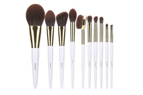 腮紅刷可以當(dāng)高光刷嗎 高光和腮紅可以用同一把刷子嗎 腮紅刷可以當(dāng)高光刷嗎 高光和腮紅可以用同一把刷子嗎