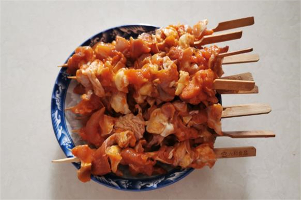 骨肉相連是熟的嗎 骨肉相連是炸的好吃還是烤的好吃 骨肉相連是熟的嗎 骨肉相連是炸的好吃還是烤的好吃