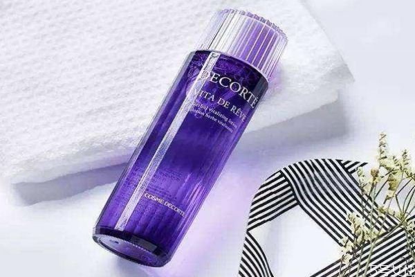 化妝水是不是爽膚水 化妝水可以當(dāng)爽膚水用嗎 化妝水是不是爽膚水 化妝水可以當(dāng)爽膚水用嗎